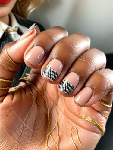 Stylish Tweed Nail Art with Houndstooth Patterns